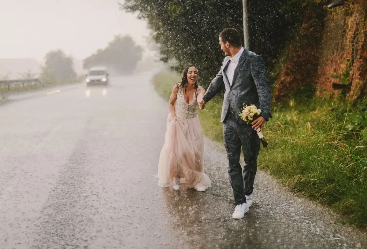 Plan Wedding Photos for Any Weather Condition
