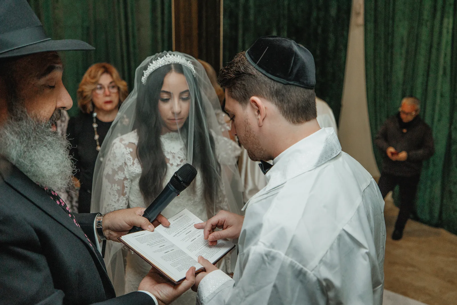 Jewish wedding photography by Precious Pics