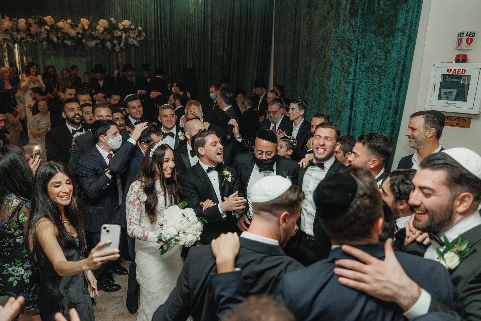 Jewish wedding photography by Precious Pics