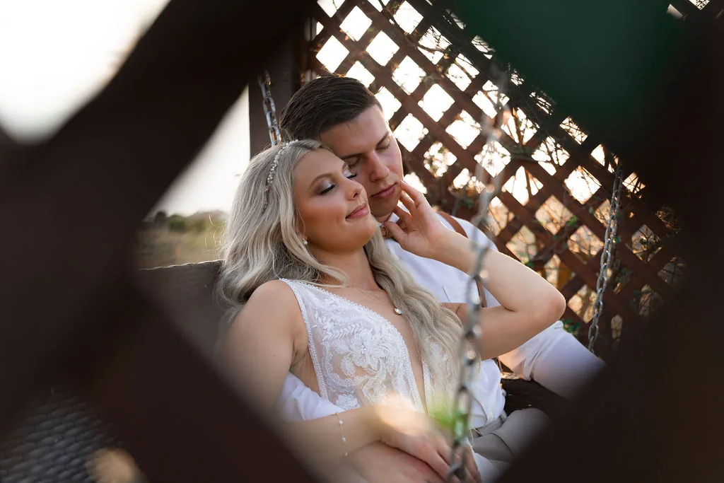 Victoria & Zach — Photo 21