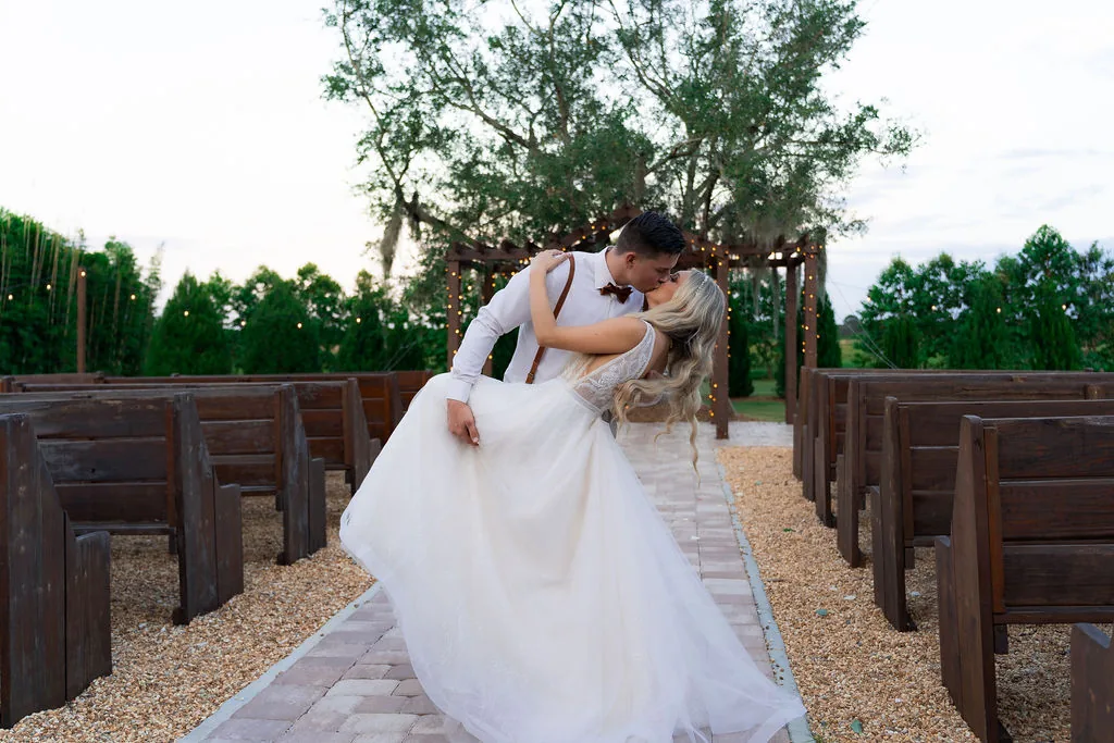 Victoria & Zach — Photo 23