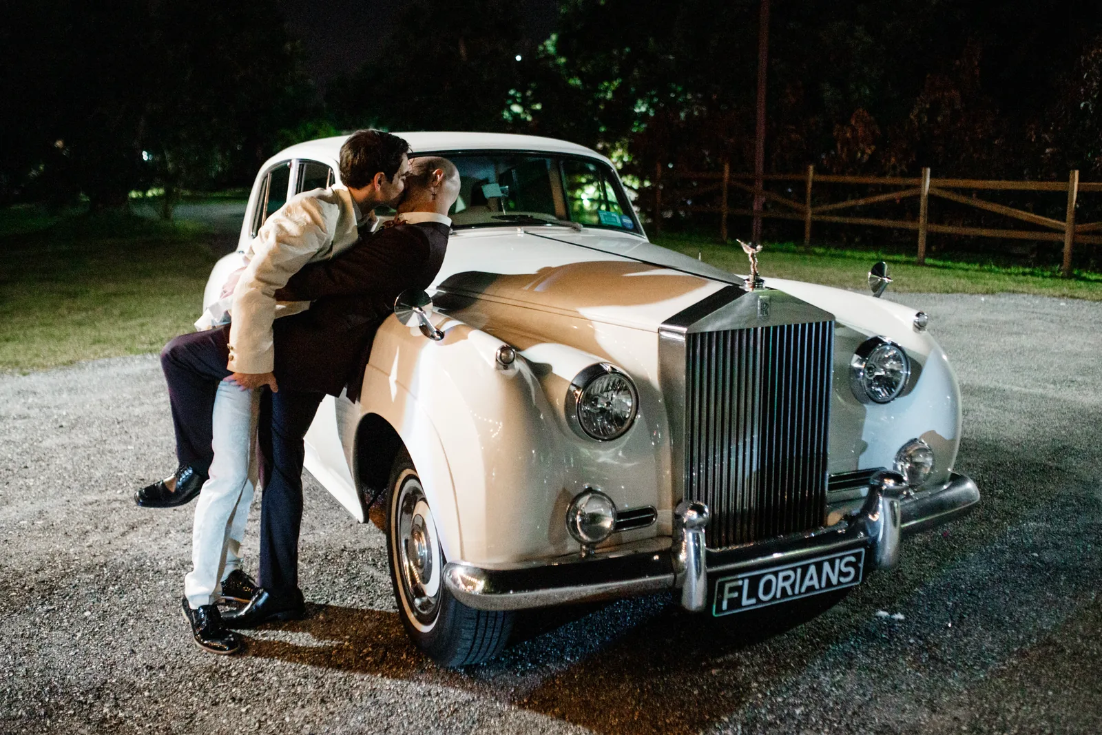 Seattle & PNW wedding photography by Precious Pics