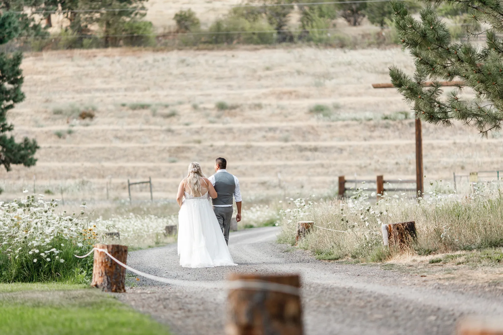 Seattle & PNW wedding photography by Precious Pics