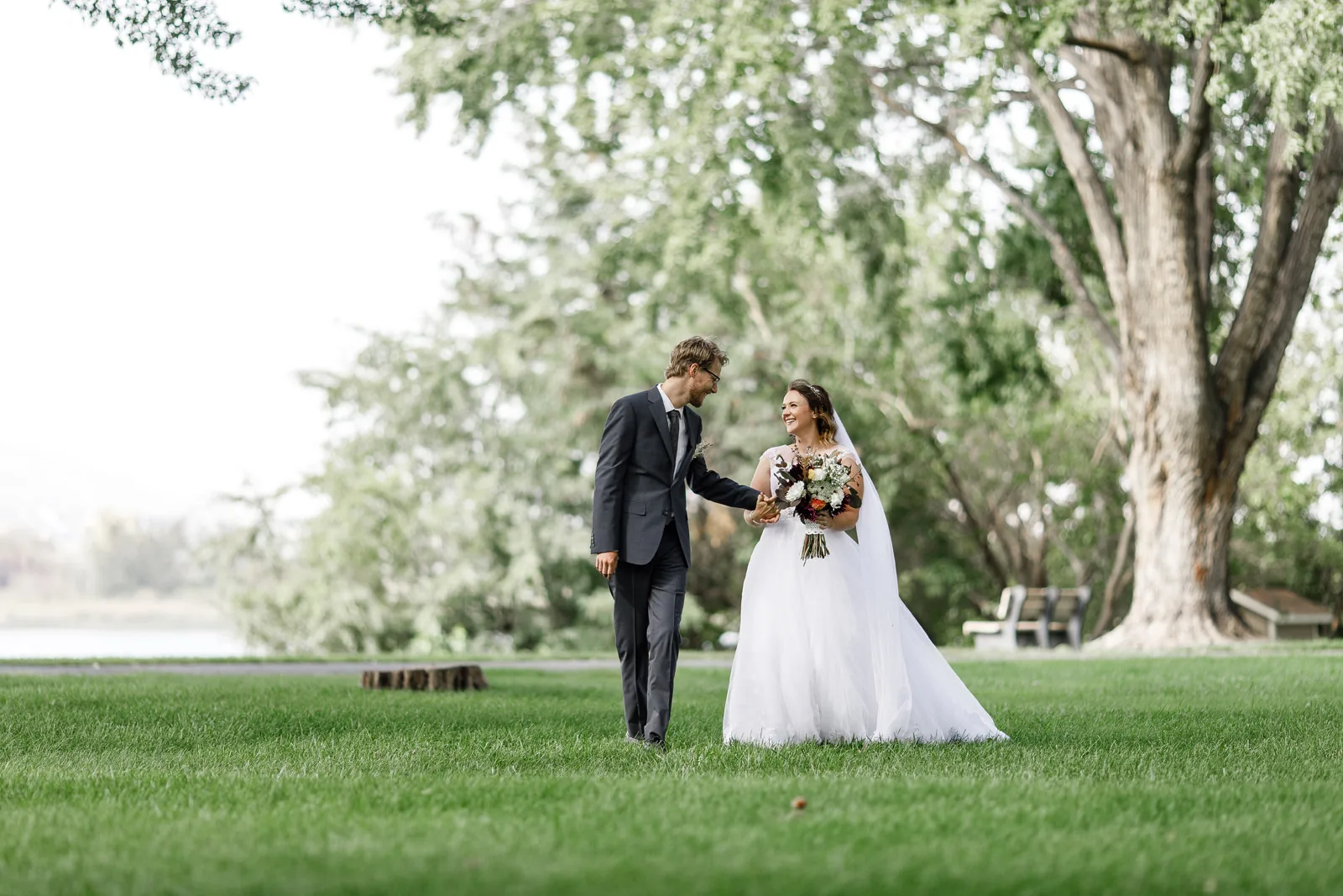 Seattle & PNW wedding photography by Precious Pics