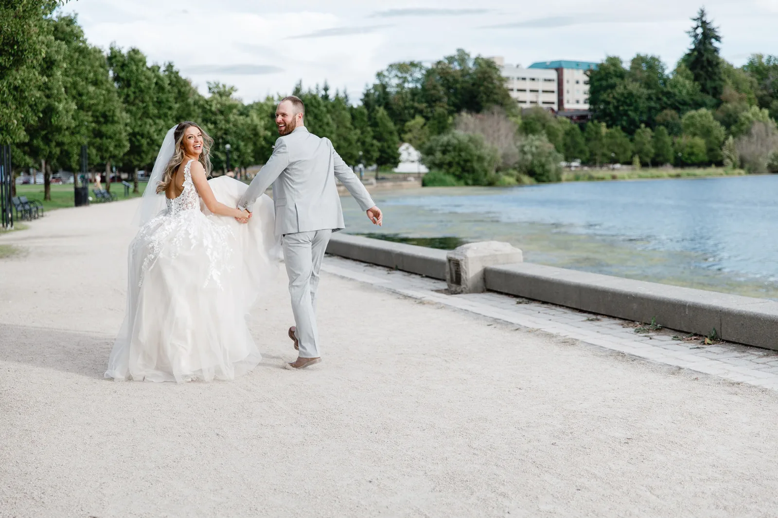 Seattle & PNW wedding photography by Precious Pics